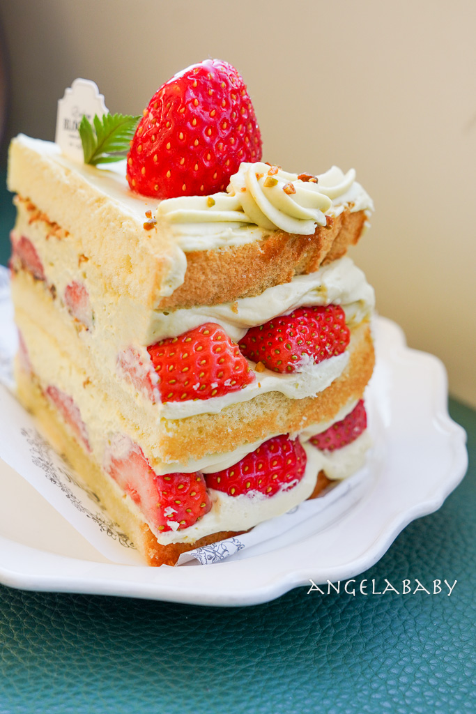 弘大延南洞咖啡廳｜最好吃的草莓蛋糕『Before Blooming&nbsp;(비포블루밍)』naver4.57好評推薦 @梅格(Angelababy)享樂日記