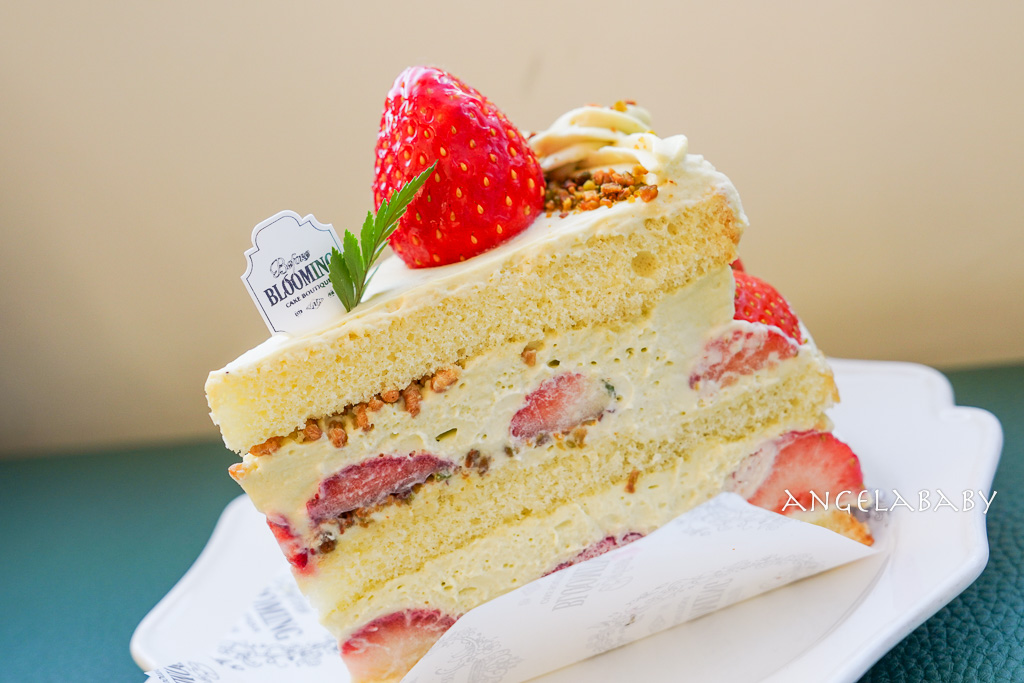 弘大延南洞咖啡廳｜最好吃的草莓蛋糕『Before Blooming&nbsp;(비포블루밍)』naver4.57好評推薦 @梅格(Angelababy)享樂日記