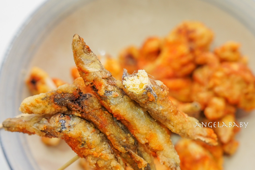 新莊好吃炸雞『化成路炸雞店』沒有招牌在騎樓底下賣了20幾年 @梅格(Angelababy)享樂日記