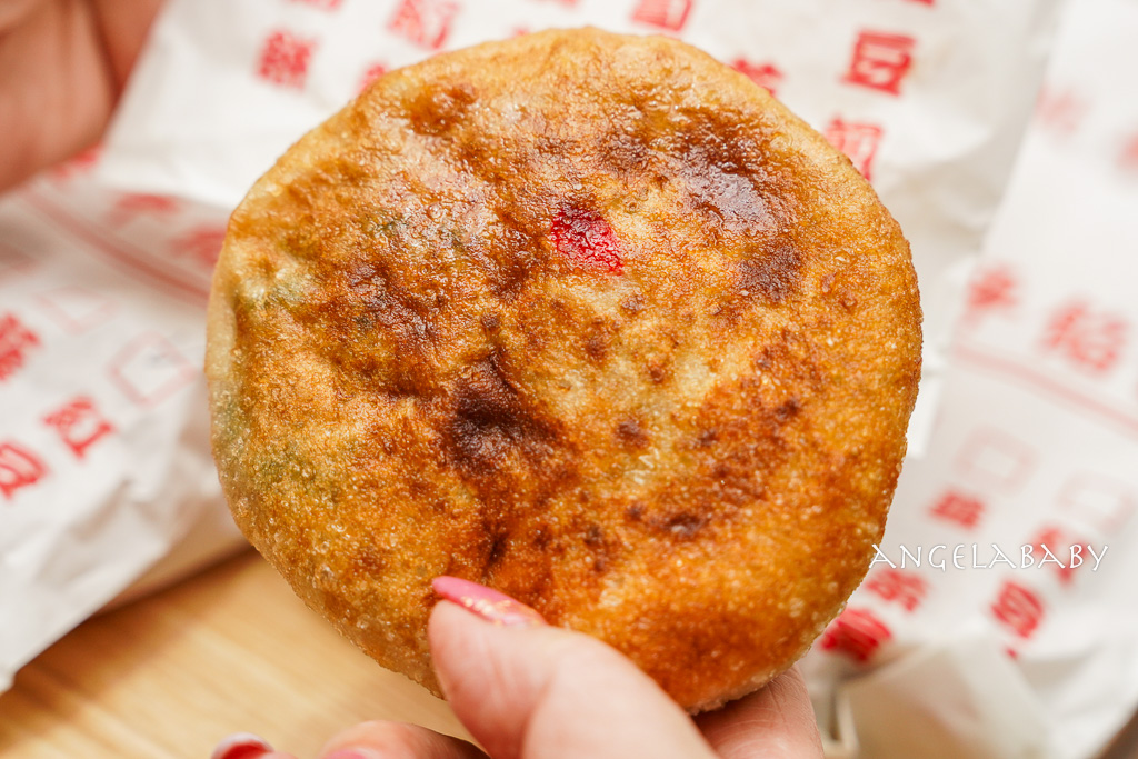 新莊爆漿餡餅『吳記北平餡餅專賣店』訂購方式、口味價格、餡餅界的天花板 @梅格(Angelababy)享樂日記