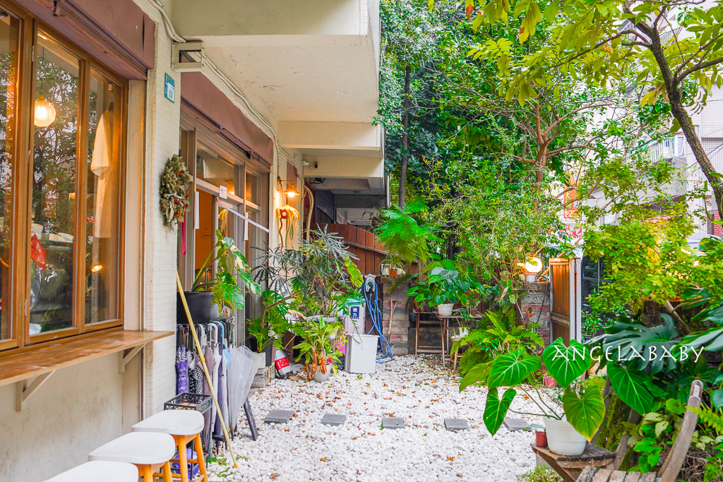 新莊迴龍站老宅甜點『林椐咖啡-自家烘焙咖啡』菜單、好吃草莓蛋糕、插座咖啡廳 @梅格(Angelababy)享樂日記 新莊迴龍站老宅甜點『林椐咖啡-自家烘焙咖啡』菜單、好吃草莓蛋糕、插座咖啡廳 @梅格(Angelababy)享樂日記