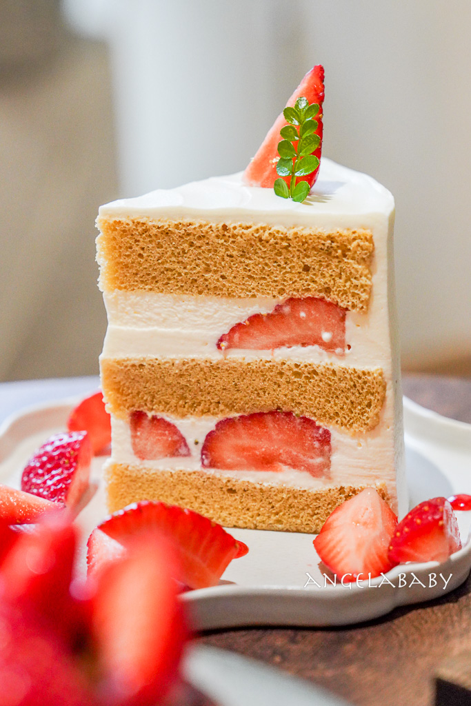 新莊迴龍站老宅甜點『林椐咖啡-自家烘焙咖啡』菜單、好吃草莓蛋糕、插座咖啡廳 @梅格(Angelababy)享樂日記