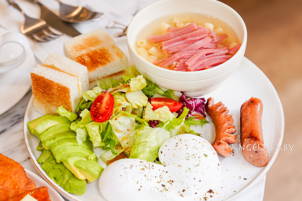 市府站美食｜港式早午餐『journ&eacute;e.caf&eacute;』純白歐風咖啡廳推薦 @梅格(Angelababy)享樂日記