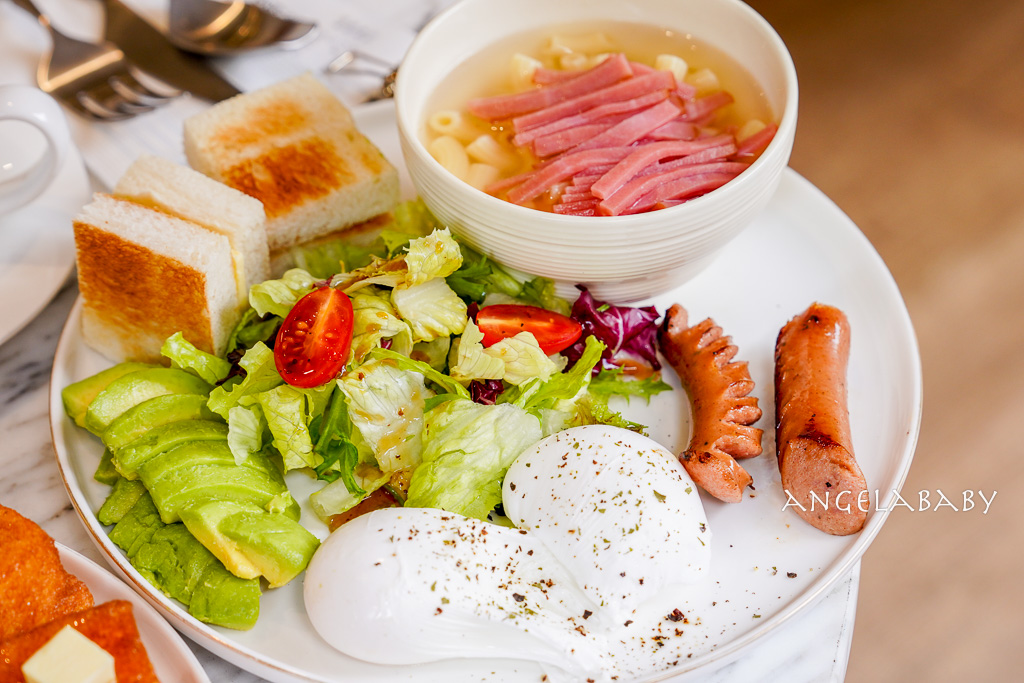 市府站美食｜港式早午餐『journ&eacute;e.caf&eacute;』純白歐風咖啡廳推薦 @梅格(Angelababy)享樂日記