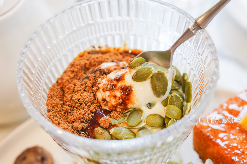 市府站美食｜港式早午餐『journ&eacute;e.caf&eacute;』純白歐風咖啡廳推薦 @梅格(Angelababy)享樂日記