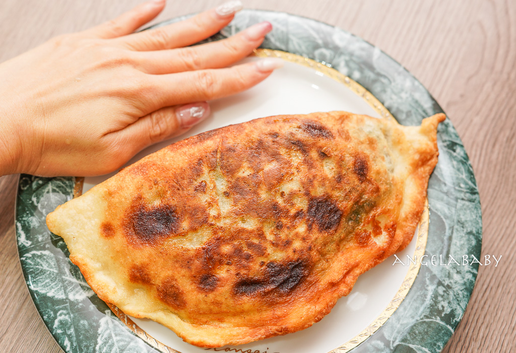 新莊爆漿餡餅『吳記北平餡餅專賣店』訂購方式、口味價格、餡餅界的天花板 @梅格(Angelababy)享樂日記