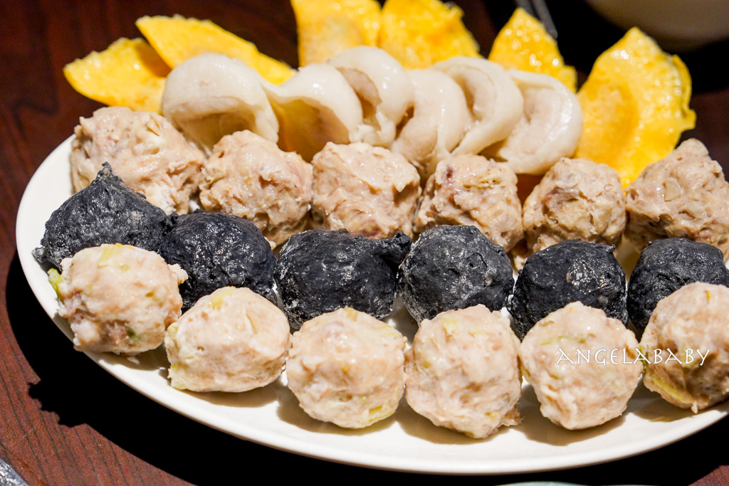 台北圓環美食『東北金小館酸菜白肉鍋 重慶店』訂位、東北金酸菜白肉鍋菜單 @梅格(Angelababy)享樂日記