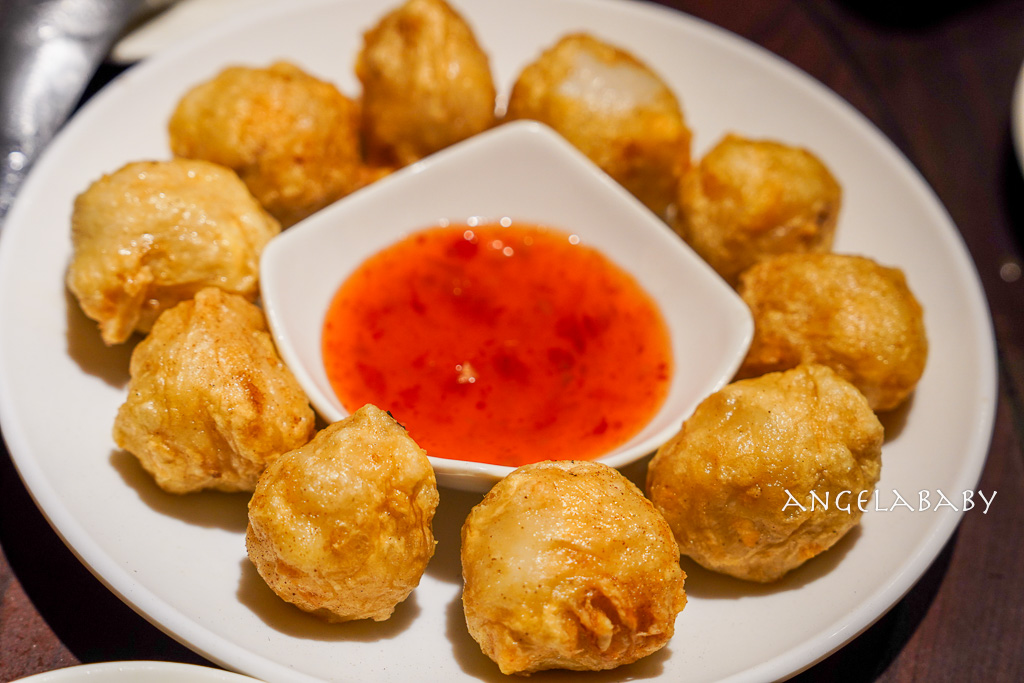 台北圓環美食『東北金小館酸菜白肉鍋 重慶店』訂位、東北金酸菜白肉鍋菜單 @梅格(Angelababy)享樂日記