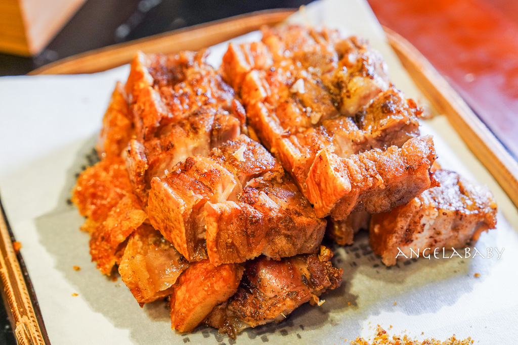 三重巷弄美食『安慶小館 鐵鍋燉 私房菜（預約制）』超好吃手工花捲、三重聚餐推薦 @梅格(Angelababy)享樂日記