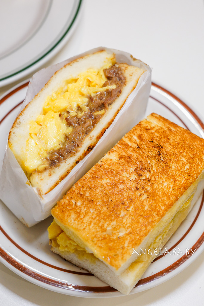 西門早餐『富特士多早餐店 FOOTD STORE』超好吃港式早餐、奶油脆朱、沙嗲牛肉、奶酥厚片都很強 @梅格(Angelababy)享樂日記