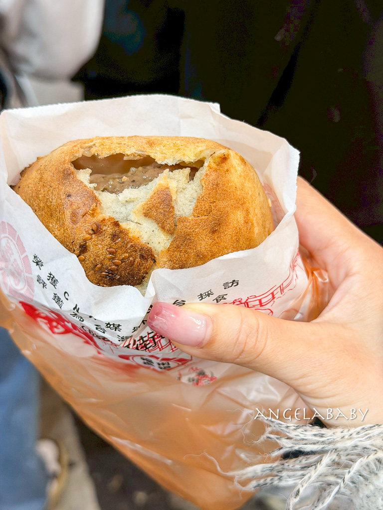 饒河夜市美食『福州世祖胡椒餅』CNN評為台灣最佳十大美食推薦 @梅格(Angelababy)享樂日記