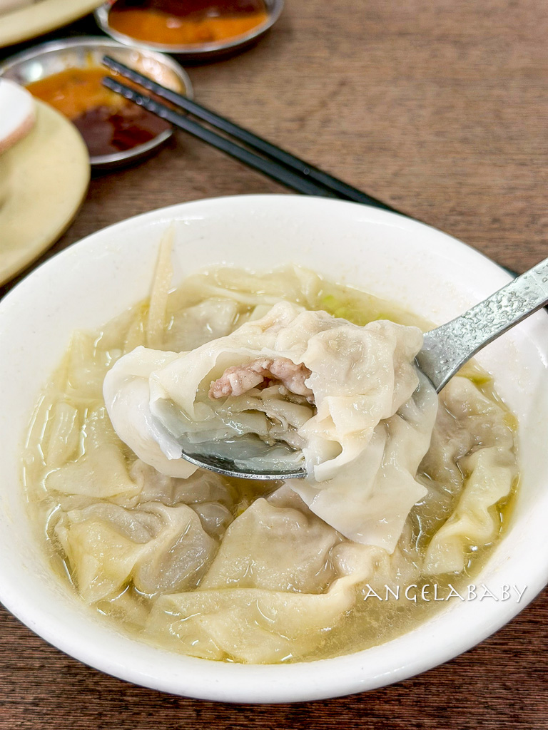 基隆美食『稻香軒』500盤推薦超好吃乾麵、大餛飩，黃皮白斬雞不預定吃不到 @梅格(Angelababy)享樂日記