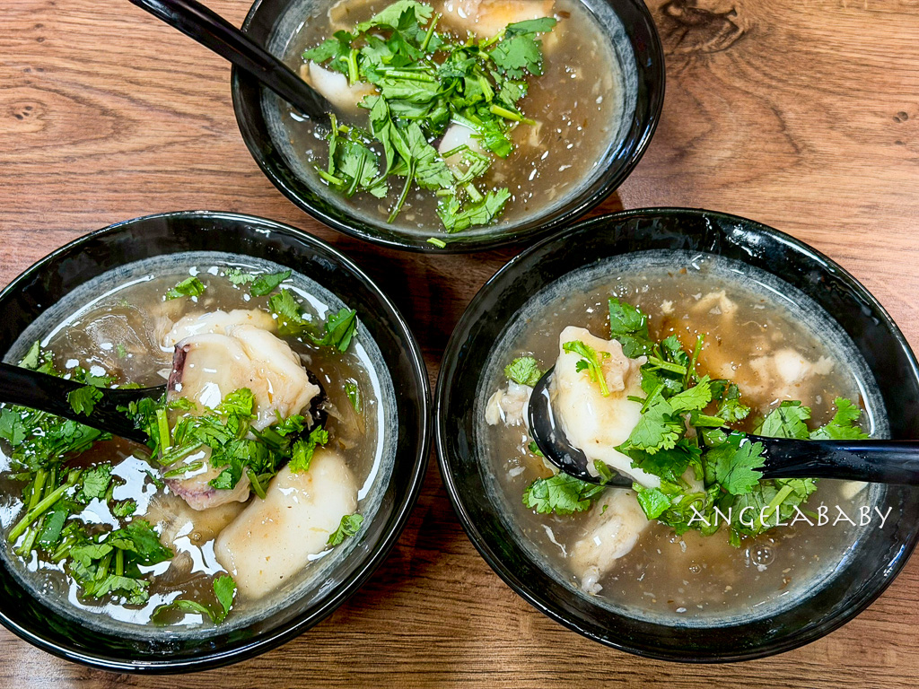 萬華龍山寺美食『金好吃純正花枝羹』飄香60年的巨無霸花枝羹 @梅格(Angelababy)享樂日記