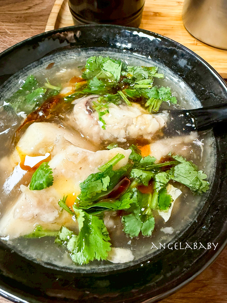萬華龍山寺美食『金好吃純正花枝羹』飄香60年的巨無霸花枝羹 @梅格(Angelababy)享樂日記