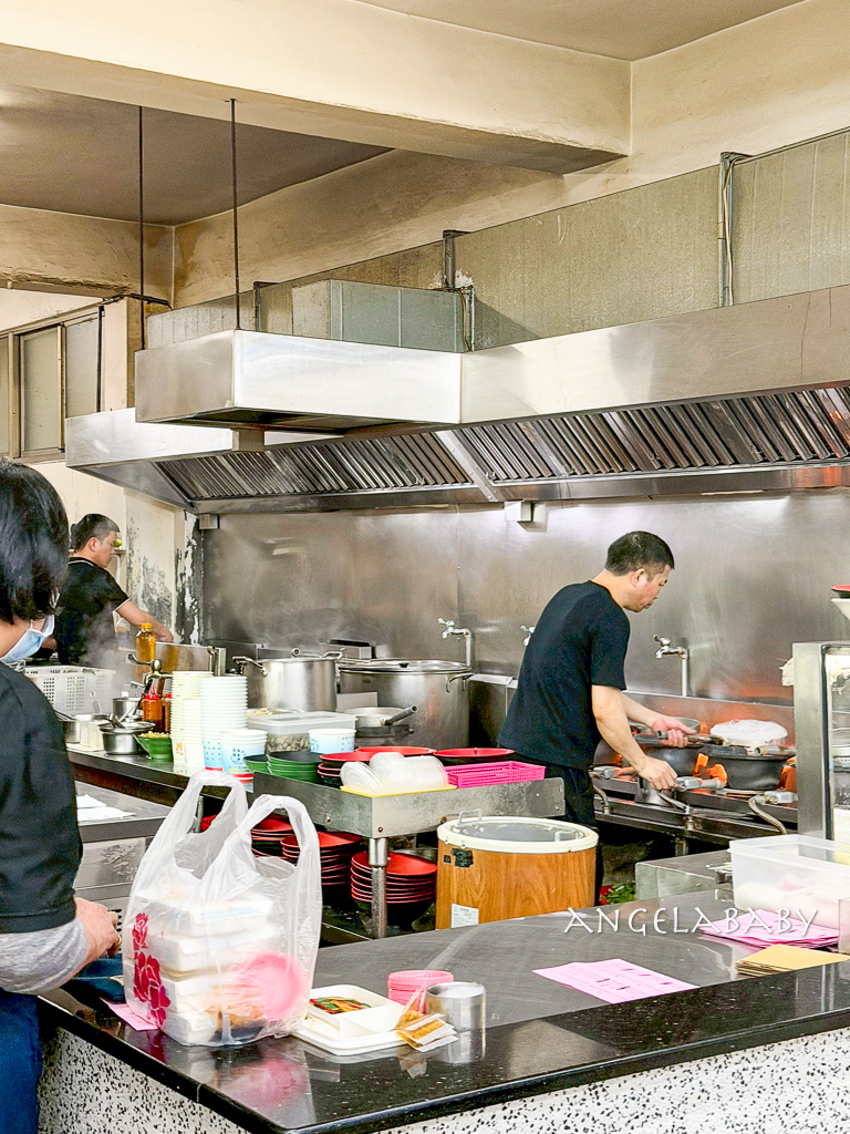 桃園中壢夜市美食『高雄海產粥』菜單,中壢宵夜美食推薦 @梅格(Angelababy)享樂日記 桃園中壢夜市美食『高雄海產粥』菜單,中壢宵夜美食推薦 @梅格(Angelababy)享樂日記