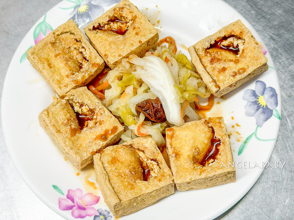 桃園中壢夜市美食『高雄海產粥』菜單，中壢宵夜美食推薦 @梅格(Angelababy)享樂日記