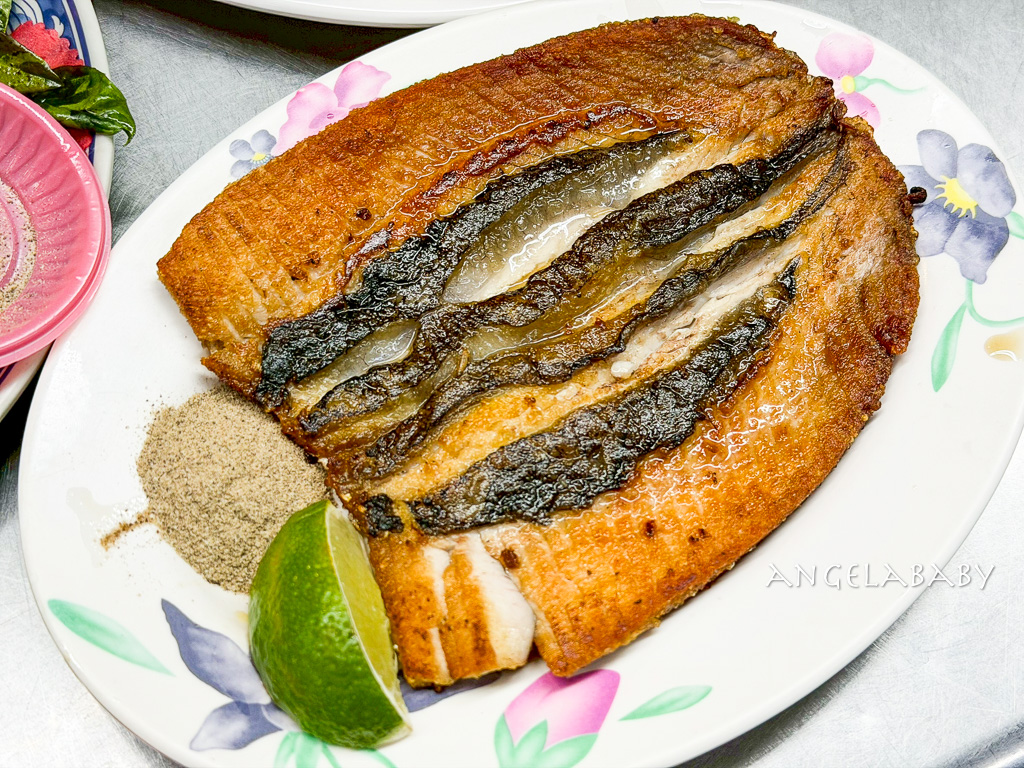 桃園中壢夜市美食『高雄海產粥』菜單,中壢宵夜美食推薦 @梅格(Angelababy)享樂日記 桃園中壢夜市美食『高雄海產粥』菜單,中壢宵夜美食推薦 @梅格(Angelababy)享樂日記