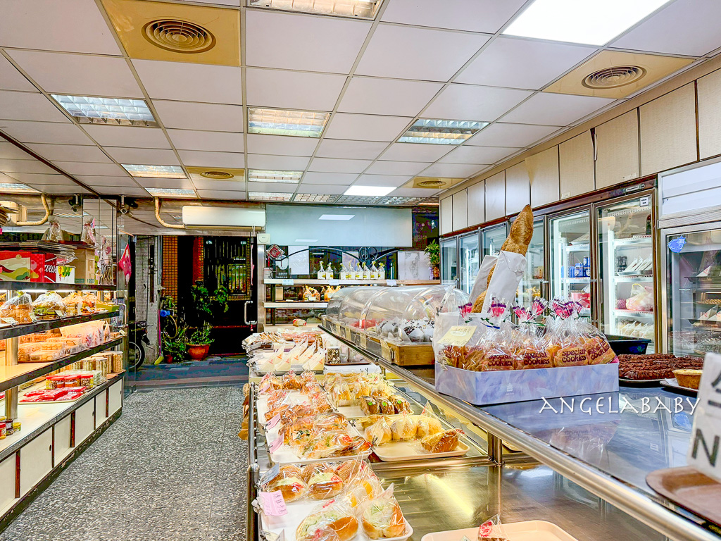 樹林隱藏版小洪瑞珍招牌三明治『麗華西點麵包行』一個只要25元 @梅格(Angelababy)享樂日記