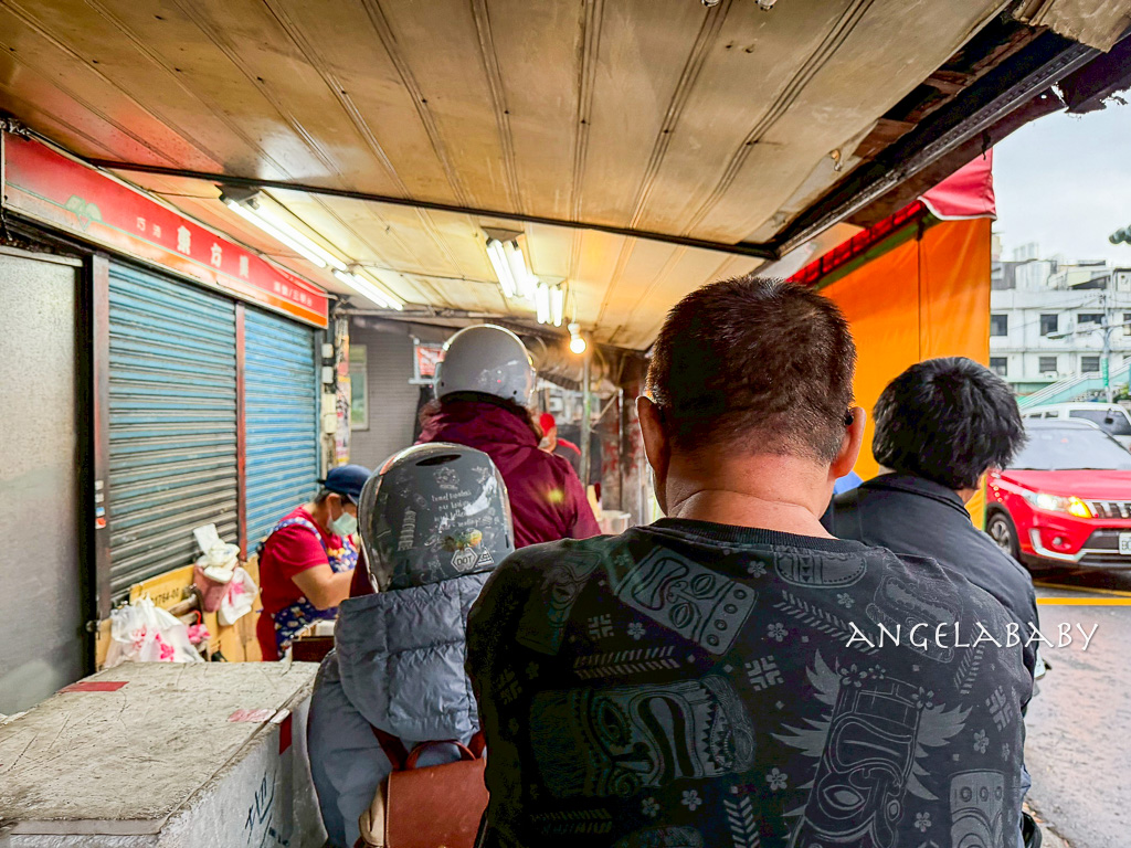 新莊好吃炸雞『化成路炸雞店』沒有招牌在騎樓底下賣了20幾年 @梅格(Angelababy)享樂日記