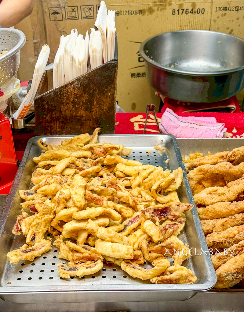 新莊好吃炸雞『化成路炸雞店』沒有招牌在騎樓底下賣了20幾年 @梅格(Angelababy)享樂日記