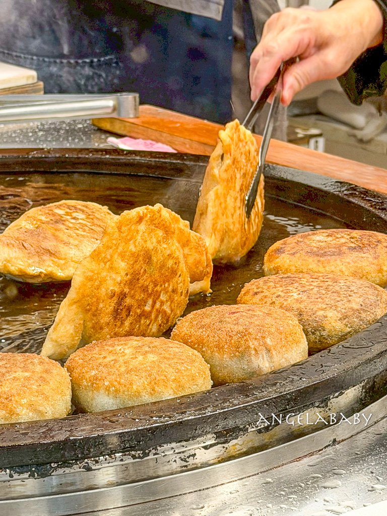 新莊爆漿餡餅『吳記北平餡餅專賣店』訂購方式、口味價格、餡餅界的天花板 @梅格(Angelababy)享樂日記