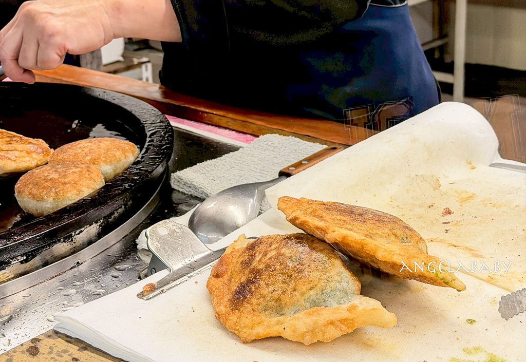 新莊爆漿餡餅『吳記北平餡餅專賣店』訂購方式、口味價格、餡餅界的天花板 @梅格(Angelababy)享樂日記