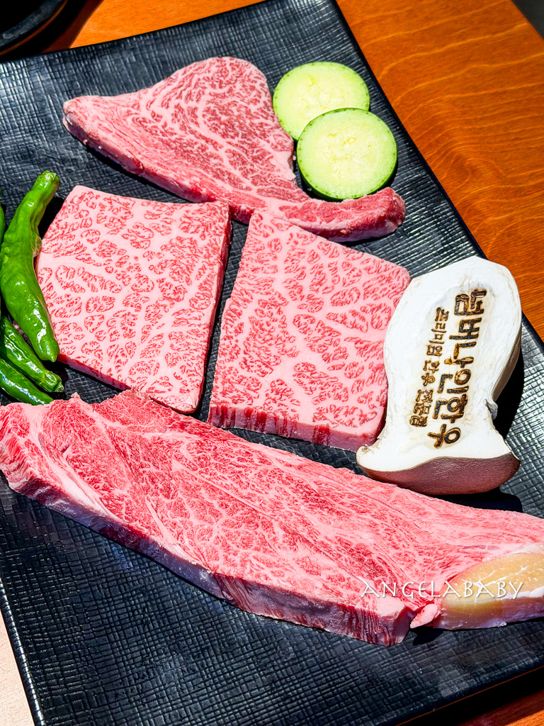 釜山西面烤肉推薦『西面九號韓牛』肉質太強豪華套餐還附上一瓶燒酒超讚 @梅格(Angelababy)享樂日記