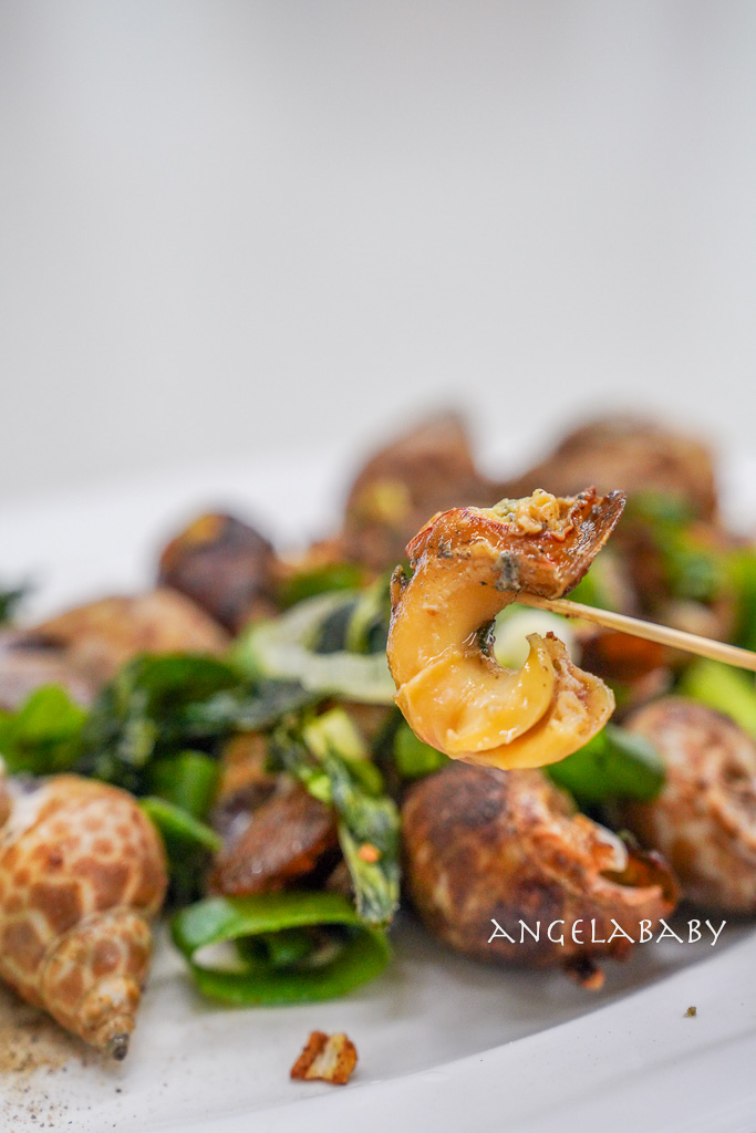 竹南人從小吃到大的人情味海產『阿標海產店』連總統政商都是座上嘉賓、苗栗之光唯一500盤推薦 @梅格(Angelababy)享樂日記