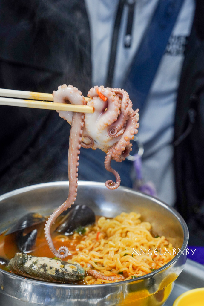 釜山景點『影島海女村』大啖海女海鮮拉麵、海膽飯卷 @梅格(Angelababy)享樂日記