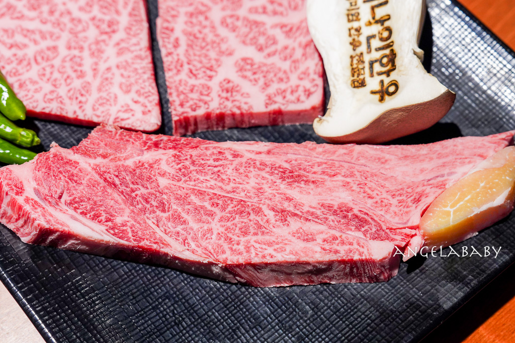 釜山西面烤肉推薦『西面九號韓牛』肉質太強豪華套餐還附上一瓶燒酒超讚 @梅格(Angelababy)享樂日記