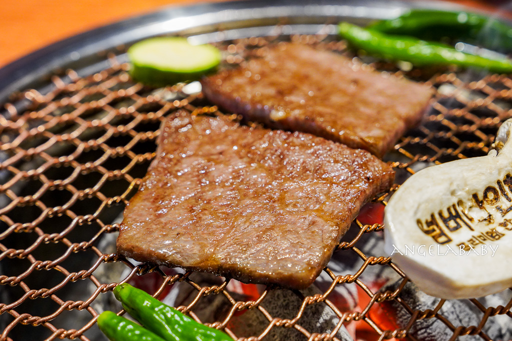 釜山西面烤肉推薦『西面九號韓牛』肉質太強豪華套餐還附上一瓶燒酒超讚 @梅格(Angelababy)享樂日記