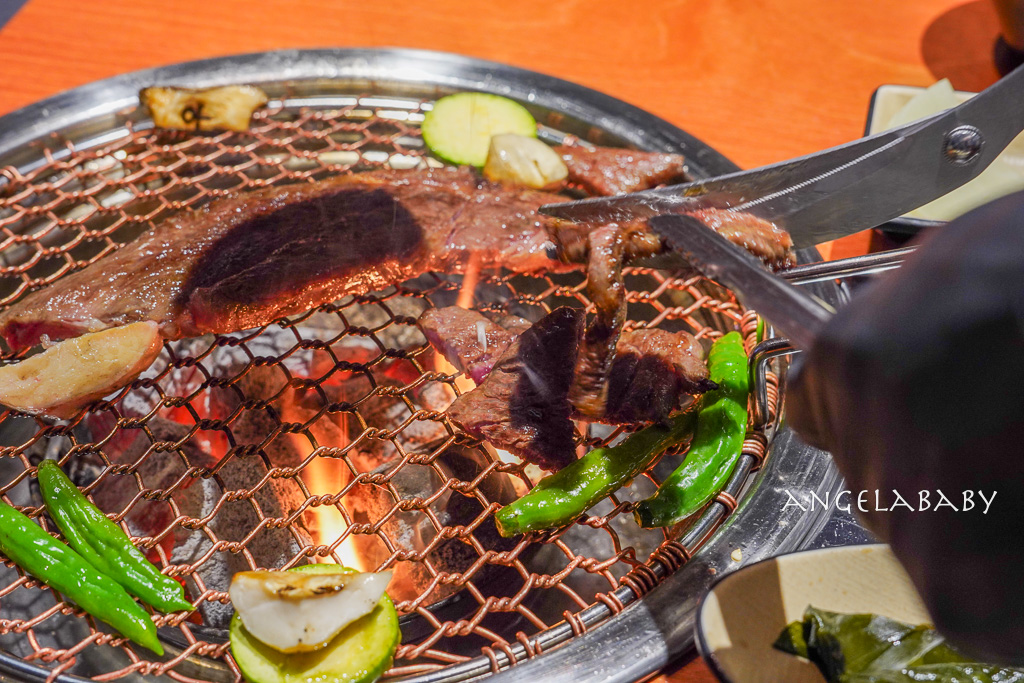 釜山西面烤肉推薦『西面九號韓牛』肉質太強豪華套餐還附上一瓶燒酒超讚 @梅格(Angelababy)享樂日記 釜山西面烤肉推薦『西面九號韓牛』肉質太強豪華套餐還附上一瓶燒酒超讚 @梅格(Angelababy)享樂日記