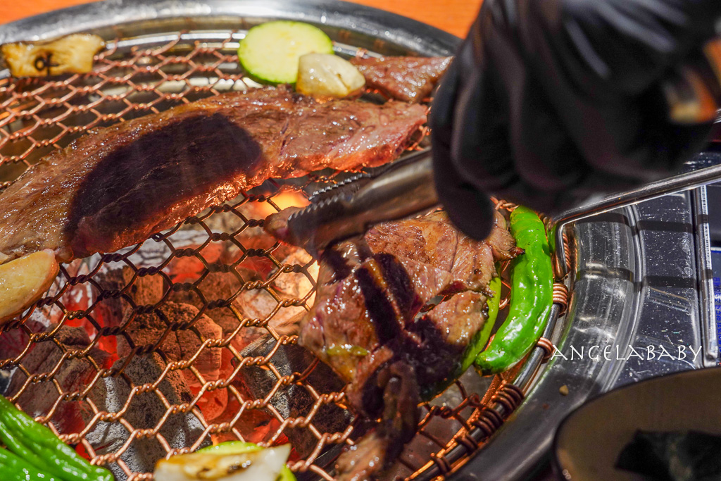 釜山西面烤肉推薦『西面九號韓牛』肉質太強豪華套餐還附上一瓶燒酒超讚 @梅格(Angelababy)享樂日記