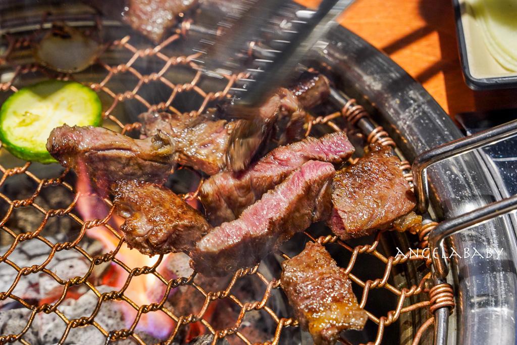 釜山西面烤肉推薦『西面九號韓牛』肉質太強豪華套餐還附上一瓶燒酒超讚 @梅格(Angelababy)享樂日記 釜山西面烤肉推薦『西面九號韓牛』肉質太強豪華套餐還附上一瓶燒酒超讚 @梅格(Angelababy)享樂日記