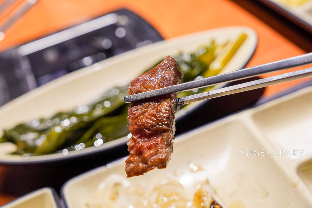 釜山西面烤肉推薦『西面九號韓牛』肉質太強豪華套餐還附上一瓶燒酒超讚 @梅格(Angelababy)享樂日記