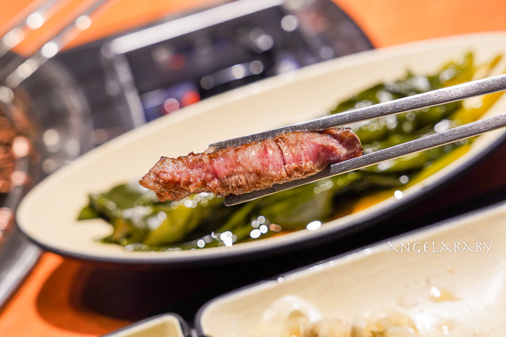 釜山西面烤肉推薦『西面九號韓牛』肉質太強豪華套餐還附上一瓶燒酒超讚 @梅格(Angelababy)享樂日記 釜山西面烤肉推薦『西面九號韓牛』肉質太強豪華套餐還附上一瓶燒酒超讚 @梅格(Angelababy)享樂日記