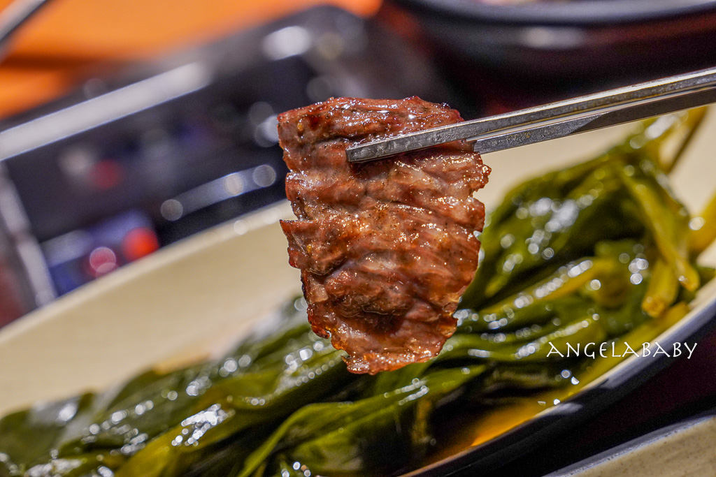 釜山西面烤肉推薦『西面九號韓牛』肉質太強豪華套餐還附上一瓶燒酒超讚 @梅格(Angelababy)享樂日記 釜山西面烤肉推薦『西面九號韓牛』肉質太強豪華套餐還附上一瓶燒酒超讚 @梅格(Angelababy)享樂日記