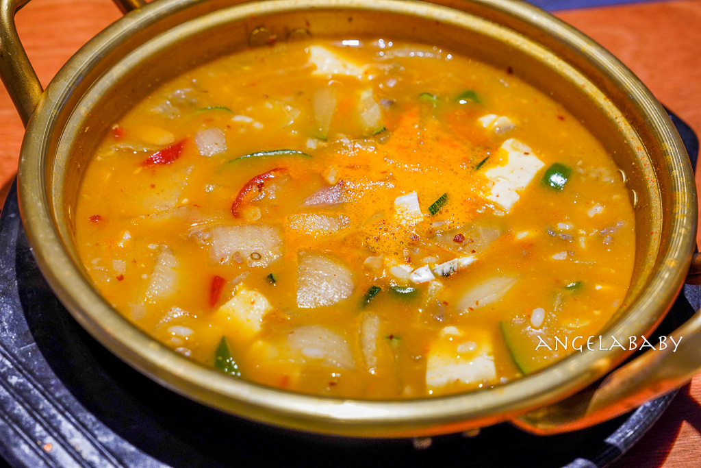 釜山西面烤肉推薦『西面九號韓牛』肉質太強豪華套餐還附上一瓶燒酒超讚 @梅格(Angelababy)享樂日記