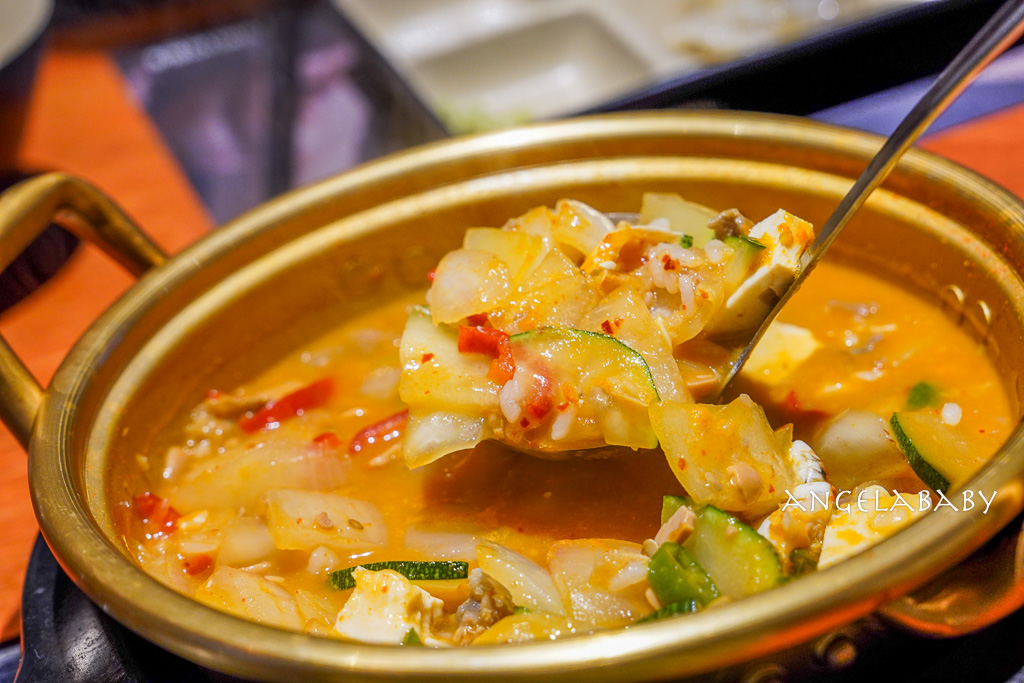 釜山西面烤肉推薦『西面九號韓牛』肉質太強豪華套餐還附上一瓶燒酒超讚 @梅格(Angelababy)享樂日記 釜山西面烤肉推薦『西面九號韓牛』肉質太強豪華套餐還附上一瓶燒酒超讚 @梅格(Angelababy)享樂日記