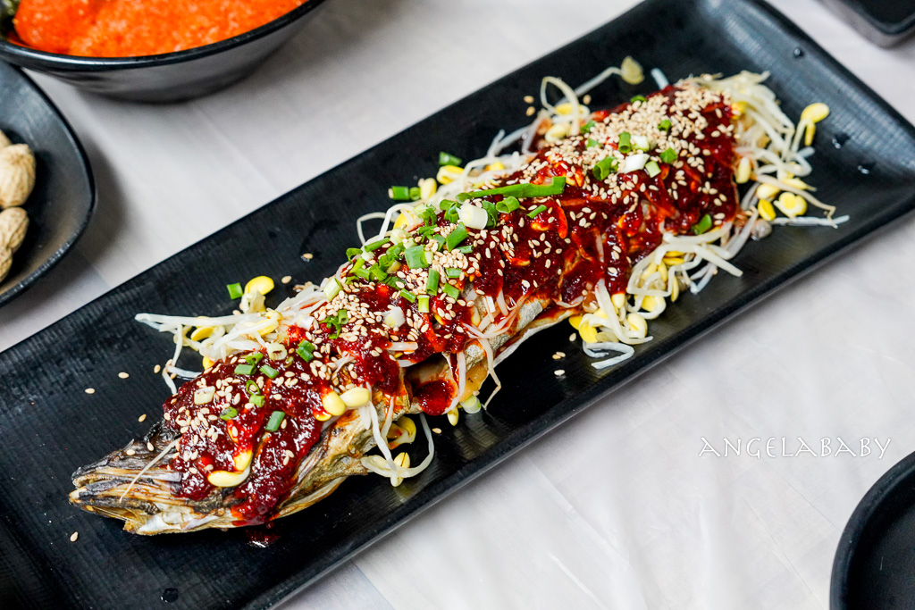 釜山浦項美食｜竹島市場吃螃蟹推薦『삼형제횟집』人均1000吃帝王蟹大餐 @梅格(Angelababy)享樂日記