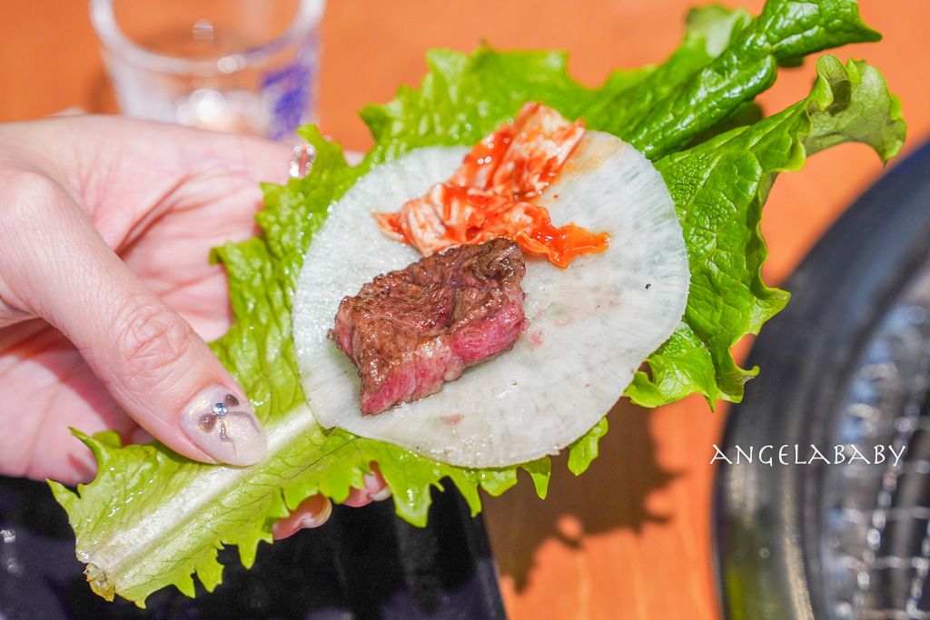 釜山站烤韓牛推薦『우겹다짐』牛層侤音菜單、人均千元吃1++韓牛 @梅格(Angelababy)享樂日記