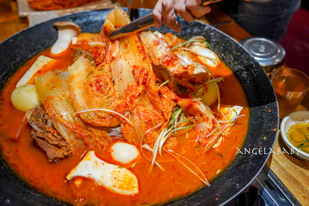 東區火鍋推薦 忻殿堂日式鍋物 Hot Pot ＃星馬叻沙鍋 ＃波士頓龍蝦盛和海鮮 ＃龍蝦剝殼服務 @梅格(Angelababy)享樂日記