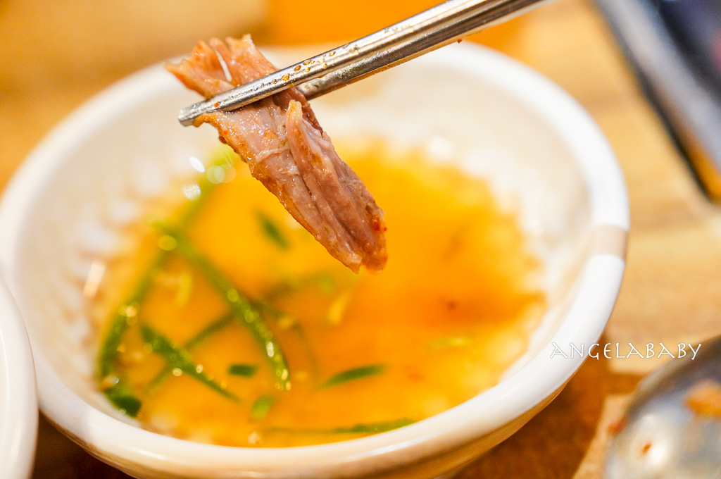 機張美食｜巨無霸鐵鍋馬鈴薯豬脊骨湯『정관왕감자탕 정관본점』王土豆湯總店 @梅格(Angelababy)享樂日記