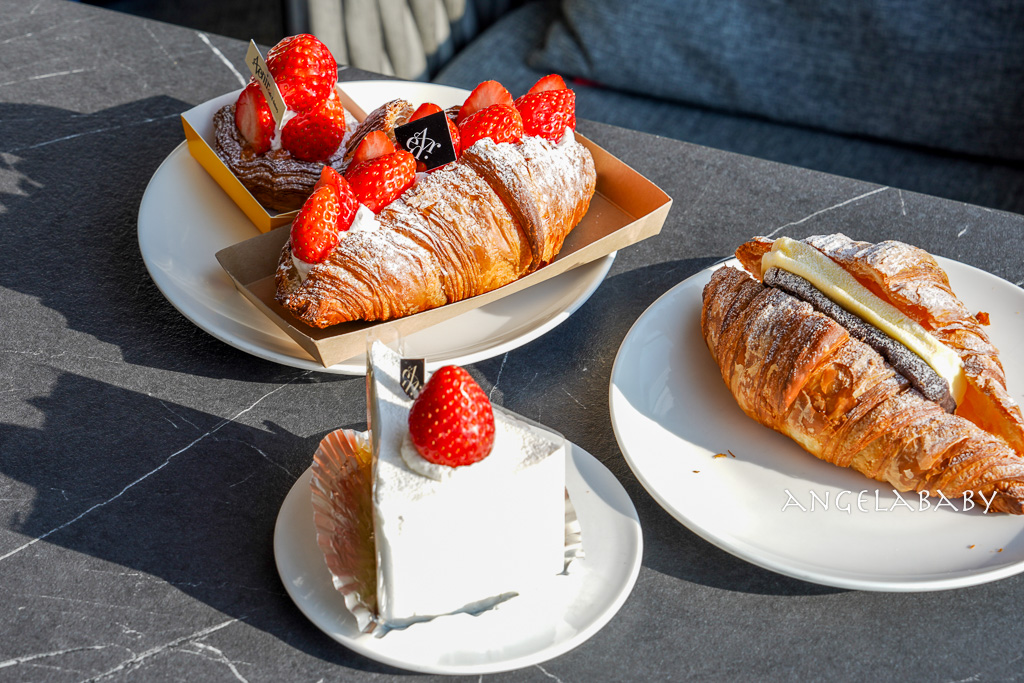 釜山市區景觀咖啡廳『Avenir (아브니르)』地鐵走路就可以抵達、好吃草莓可頌 @梅格(Angelababy)享樂日記