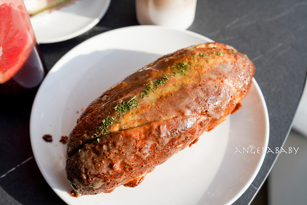 釜山市區景觀咖啡廳『Avenir (아브니르)』地鐵走路就可以抵達、好吃草莓可頌 @梅格(Angelababy)享樂日記