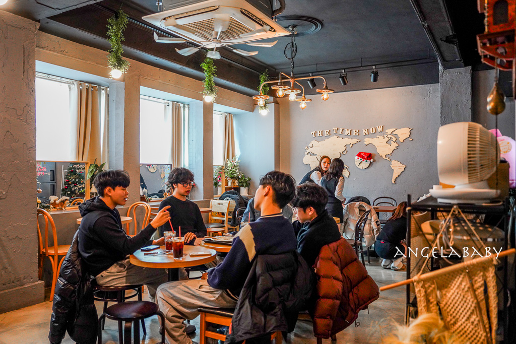 南浦洞咖啡廳『더타임나우&nbsp;The Time Now』超萌科基狗狗的主題咖啡 @梅格(Angelababy)享樂日記