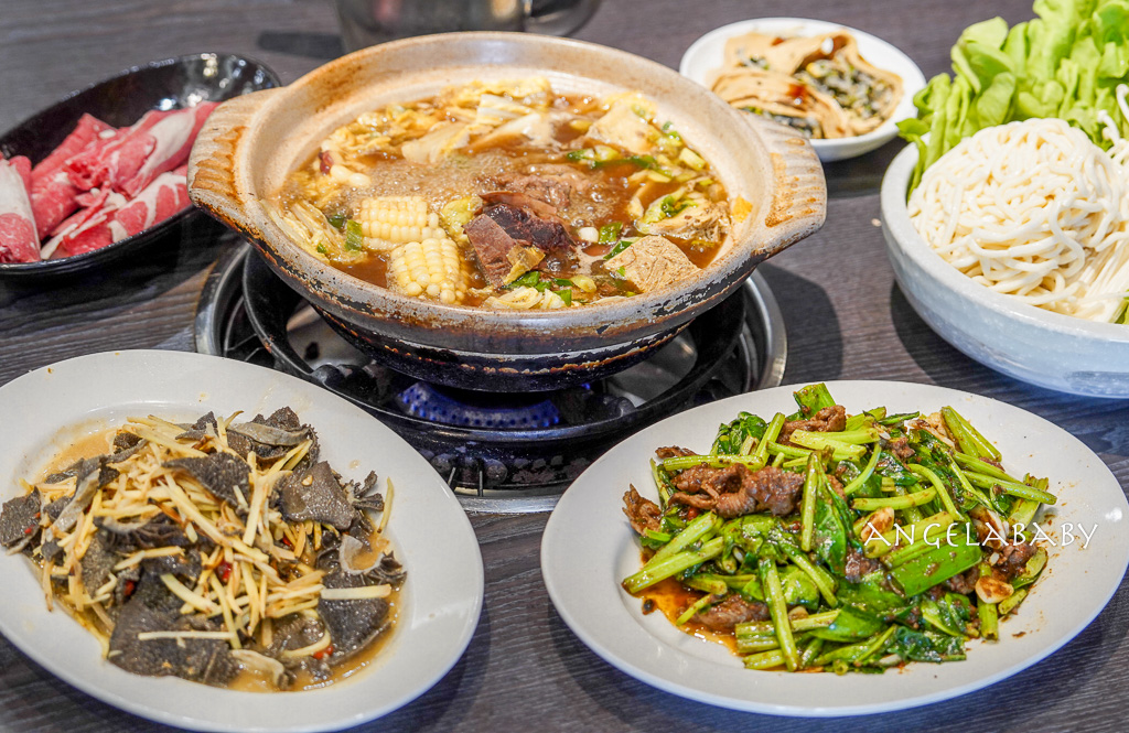 新莊站美食｜cp超高的老字號牛肉鍋『新樁牛』原新莊牛肉大王、牛腩鍋350元料多實在 @梅格(Angelababy)享樂日記
