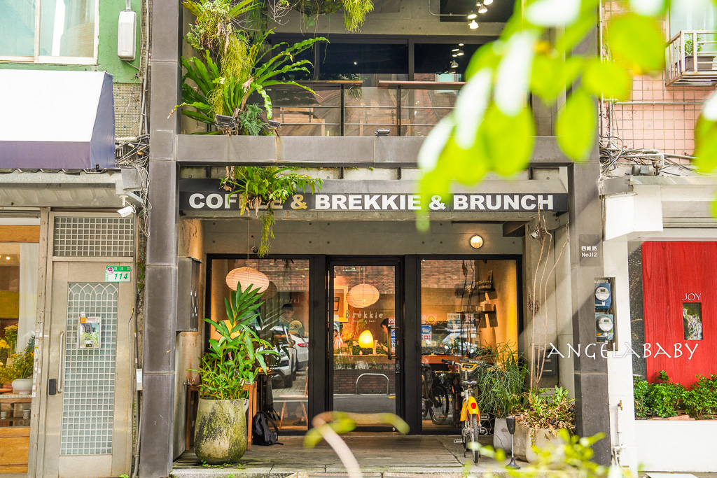 釜山新開幕海景咖啡『Working Holiday 海雲台店 』超強法式吐司、海雲台第一排咖啡 @梅格(Angelababy)享樂日記