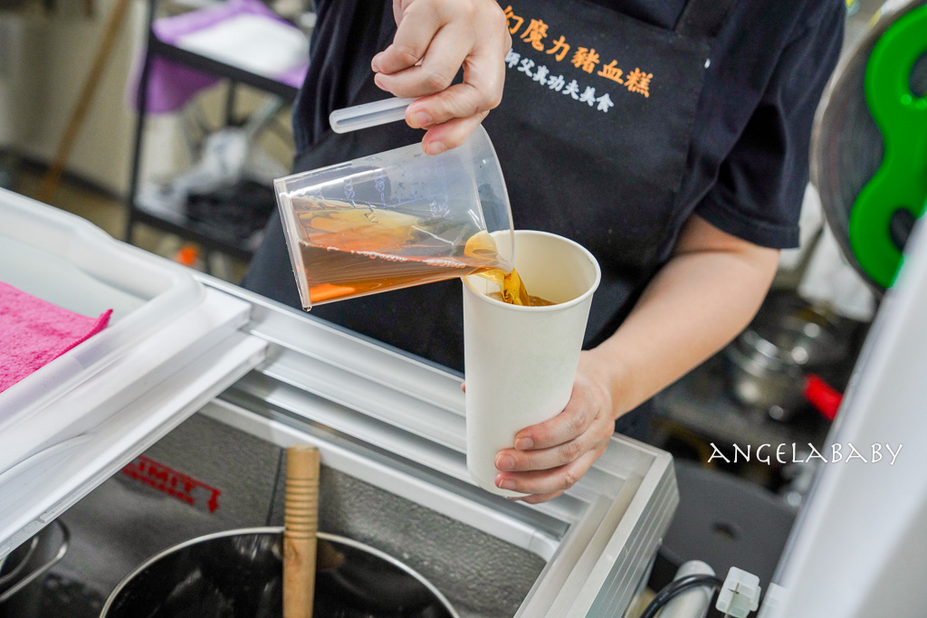 延三夜市、大橋頭站銅板美食推薦『黃師父真功夫美食』花生粉爆滿的豬血糕、肥滋滋入口即化的刈包 @梅格(Angelababy)享樂日記