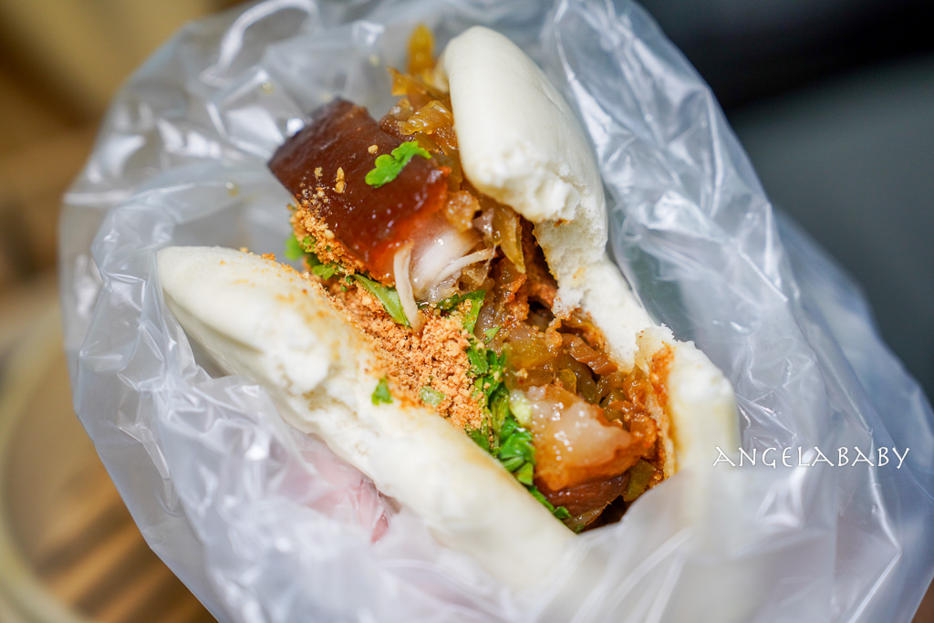 延三夜市、大橋頭站銅板美食推薦『黃師父真功夫美食』花生粉爆滿的豬血糕、肥滋滋入口即化的刈包 @梅格(Angelababy)享樂日記